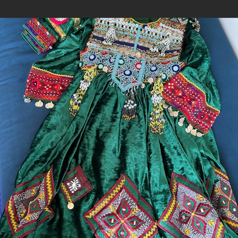 Afghan clothes - Picture 4 of 4
